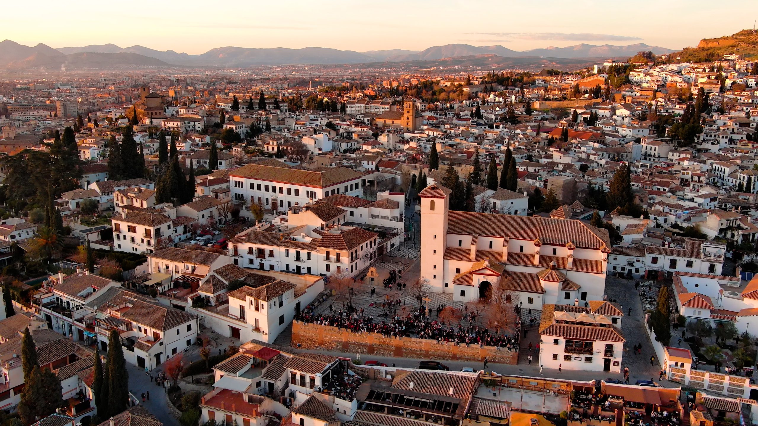 Albarracín y Granada Dos Joyas del Patrimonio Español